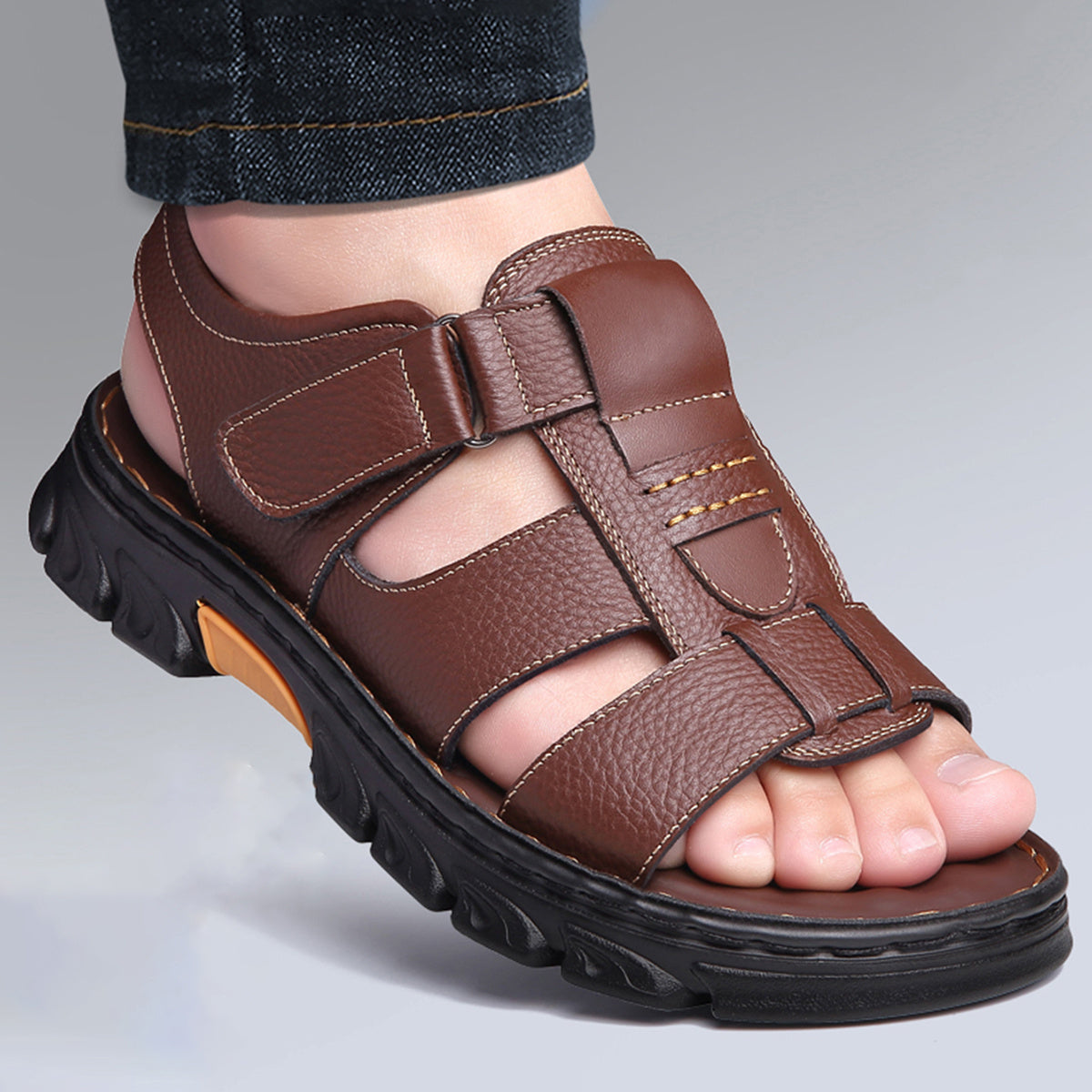 men's sandals with adjustable velcro closure